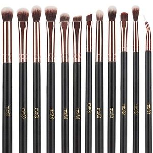 Eyeshadow brushes